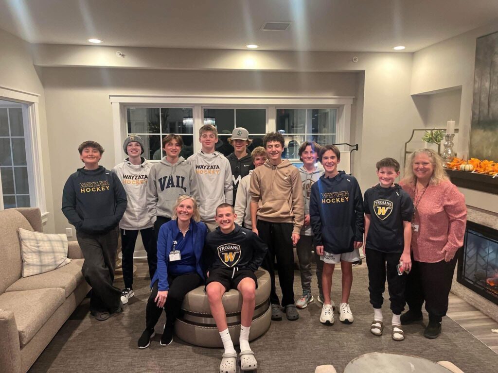 Wayzata Bantam B2 Navy Group